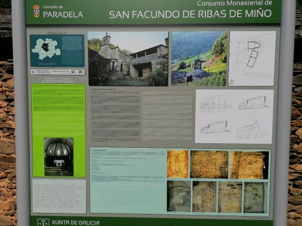 Panel del conjunto monumental de San Facundo de Ribas de Miño